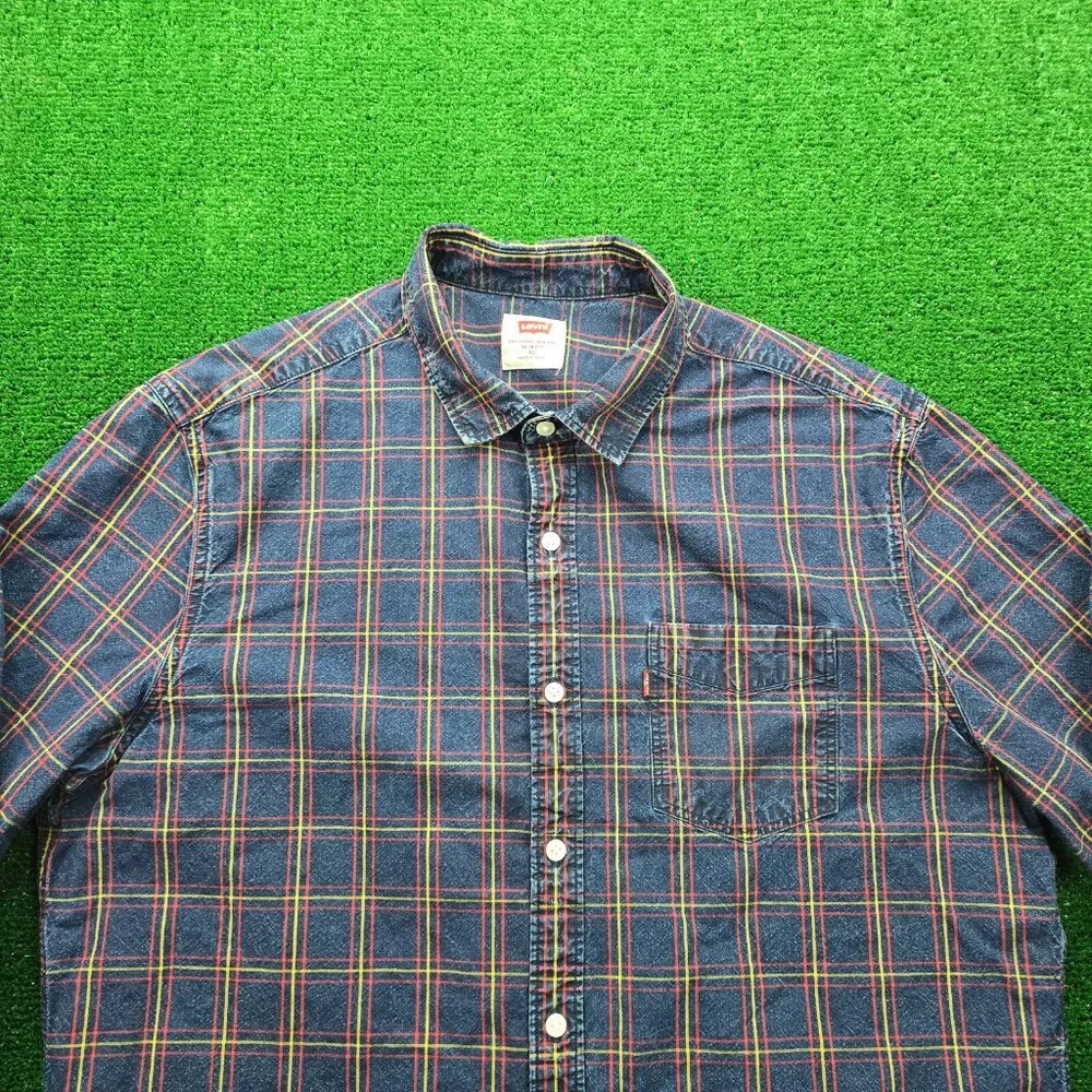 Levis Shirt Mens XL Blue Plaid Long Sleeve Button Up Slim‎ Fit Preppy Western